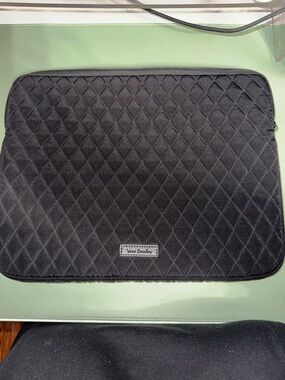Quilted Vera Bradley Black Laptop Sleeve